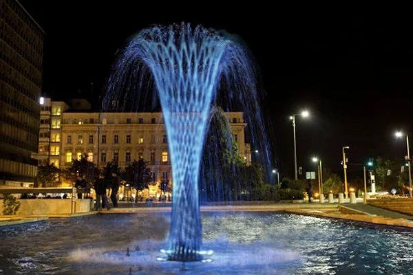 فوهة نافورة التاج