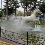 Fountain mist nozzle